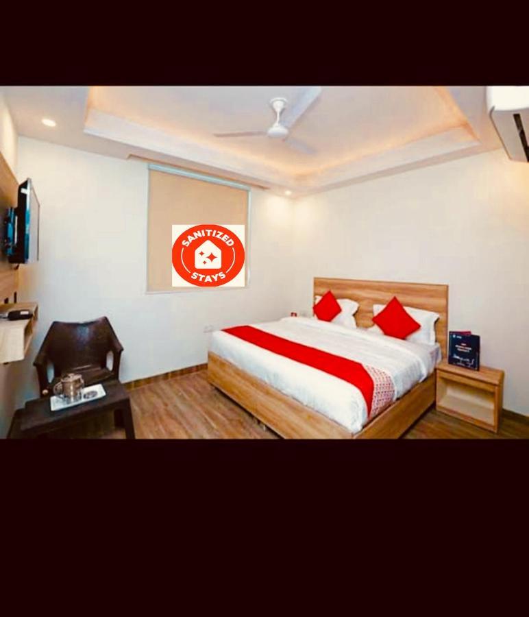 Airport Hotel Golden Bliss Near Delhi Airport New Delhi Eksteriør billede