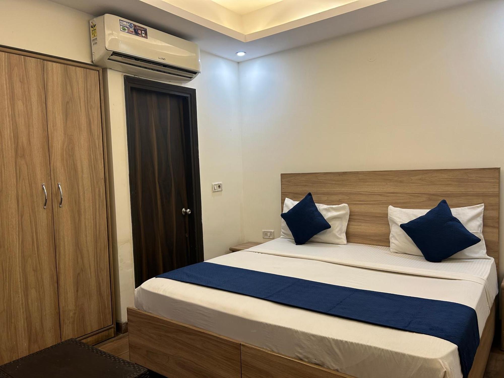 Airport Hotel Golden Bliss Near Delhi Airport New Delhi Eksteriør billede
